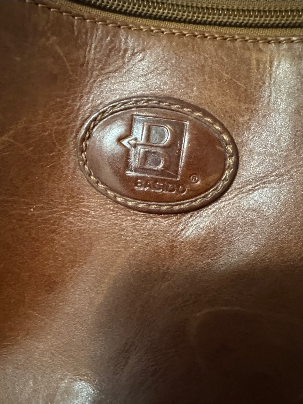 Basido | Brown Leather Sling Belt Bag - Classic Crossbody - Picture 11 of 11